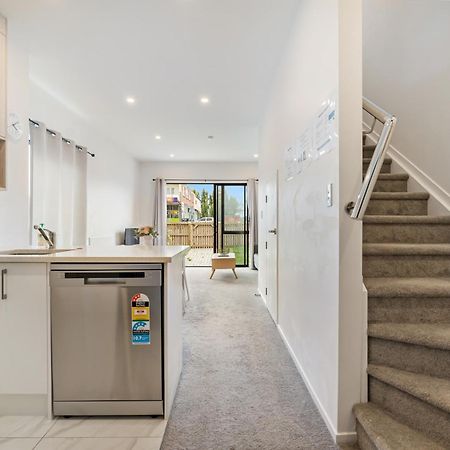Cozy Brand New Townhouse 1 Bed & Breakfast Auckland Exterior photo